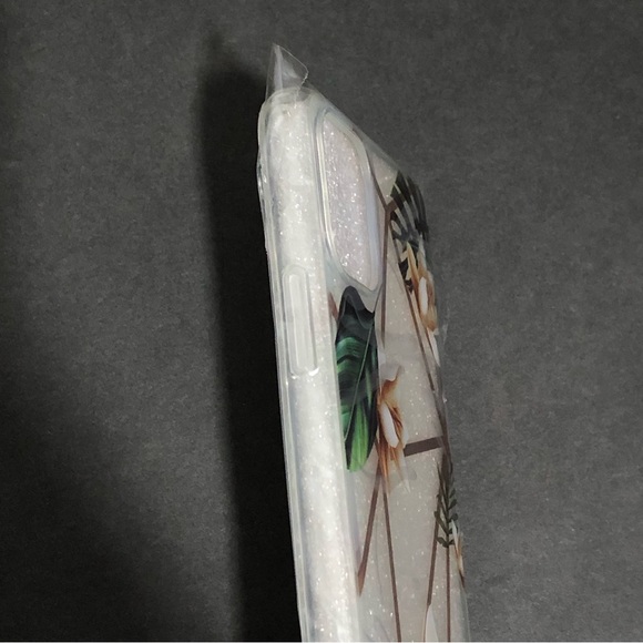 ooooops Green Leaves White Brown Floral w/ Golden Lines iPhone 11 Pro Max Case - Picture 11 of 14